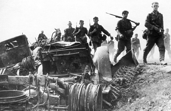 Наступление войск вермахта Наступление войск вермахта