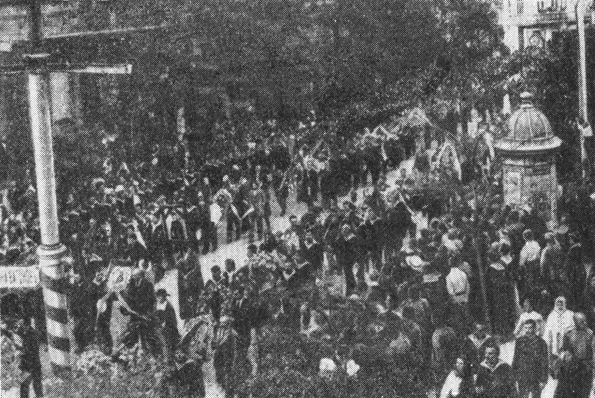 8 (21) мая 1917 г. Похороны Шмидта, Матюшенко, Антоненко и Частника, расстрелянных в 1906 г. 8 (21) мая 1917 г. Похороны Шмидта, Матюшенко, Антоненко и Частника, расстрелянных в 1906 г.