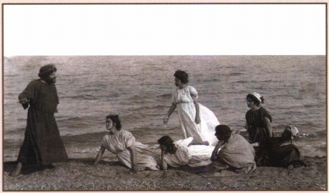 Киммерийские мистерии. Слева направо: М. Волошин, Е. и В. Эфрон, Л. Квятковский, М. Латри Киммерийские мистерии. Слева направо: М. Волошин, Е. и В. Эфрон, Л. Квятковский, М. Латри